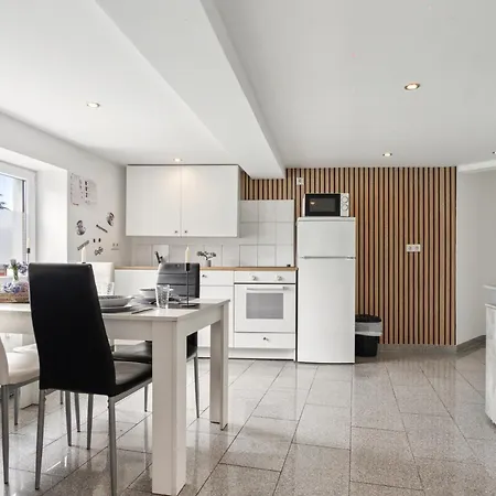 Relax24 - Fuer 4 Personen 2 Schlafzimmer Zentrum Kl06 Apartmán